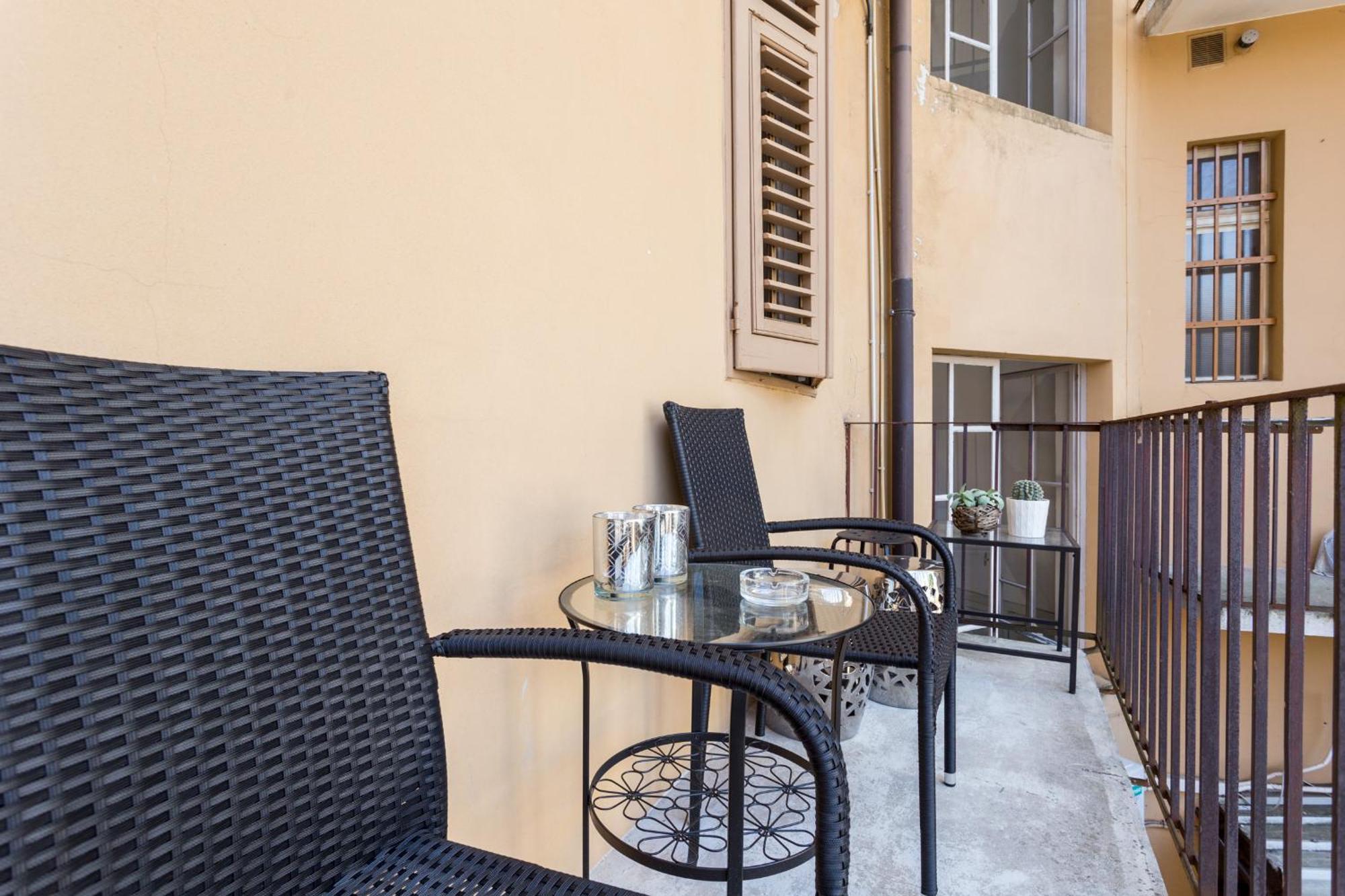 Апартаменты La Casa Di Gatsby Lusso In Pieno Centro Con Parcheggio Гориция Экстерьер фото