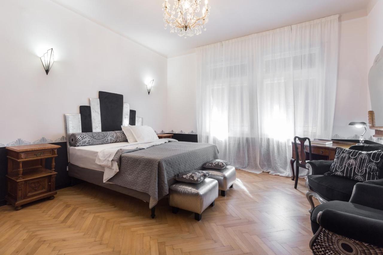 Апартаменты La Casa Di Gatsby Lusso In Pieno Centro Con Parcheggio Гориция Экстерьер фото
